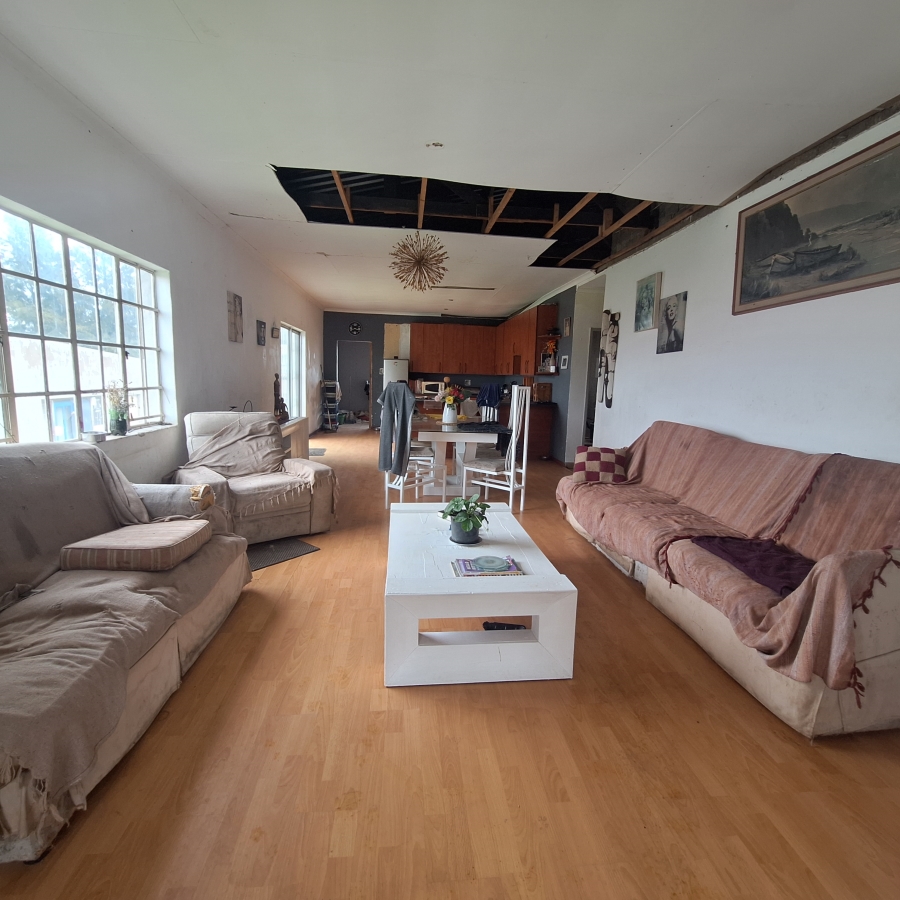 5 Bedroom Property for Sale in Deneysville Free State